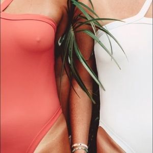 Gnash Swim White Ribbed One-Shoulder Swimsuit